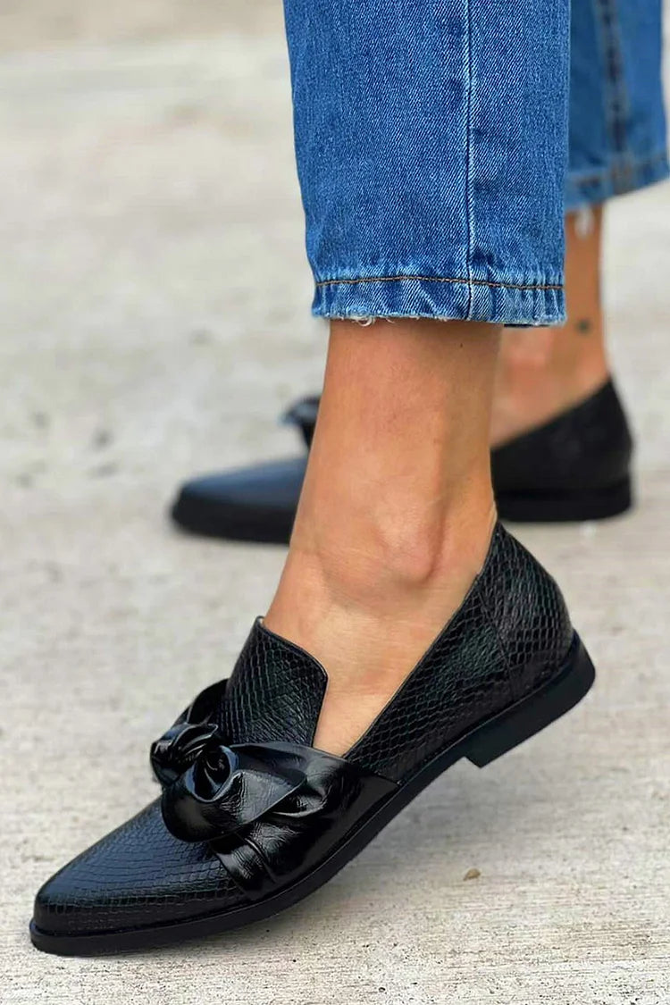 Chelsea | Tyylikkäät loaferit rusetilla