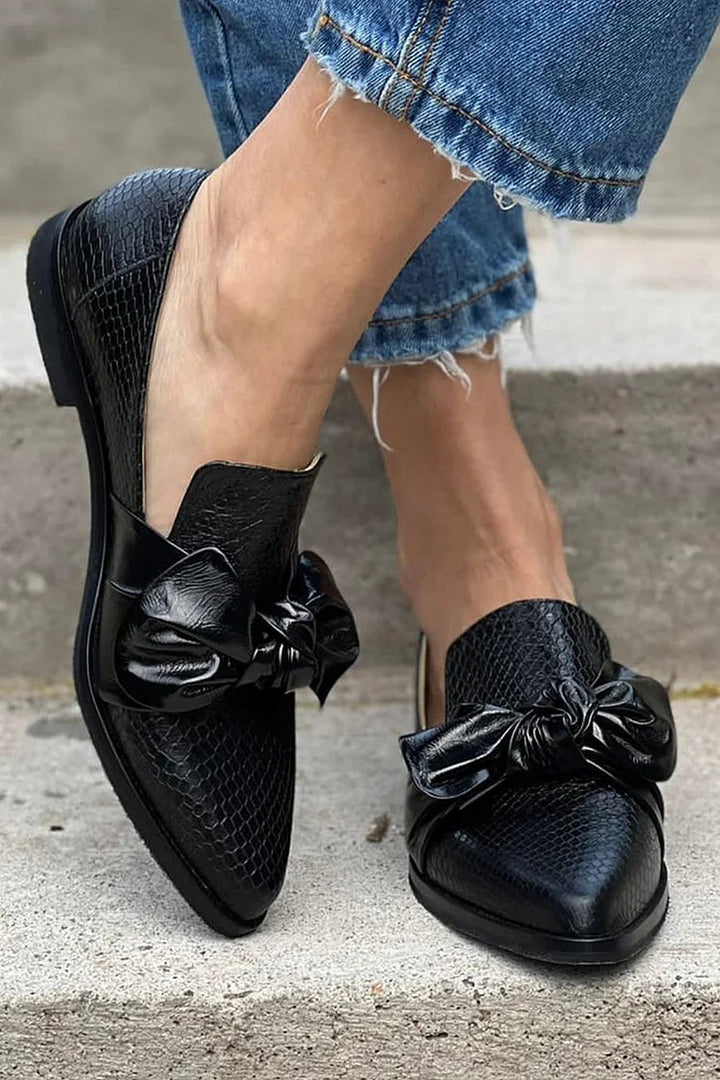 Chelsea | Tyylikkäät loaferit rusetilla