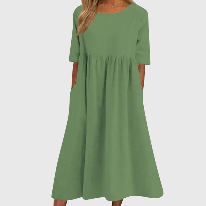 Sandra | Tyylikäs lyhythihainen mekko