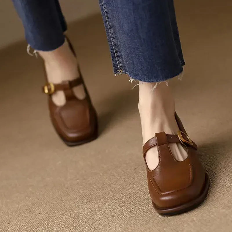 Loes | T-remmisandaalit