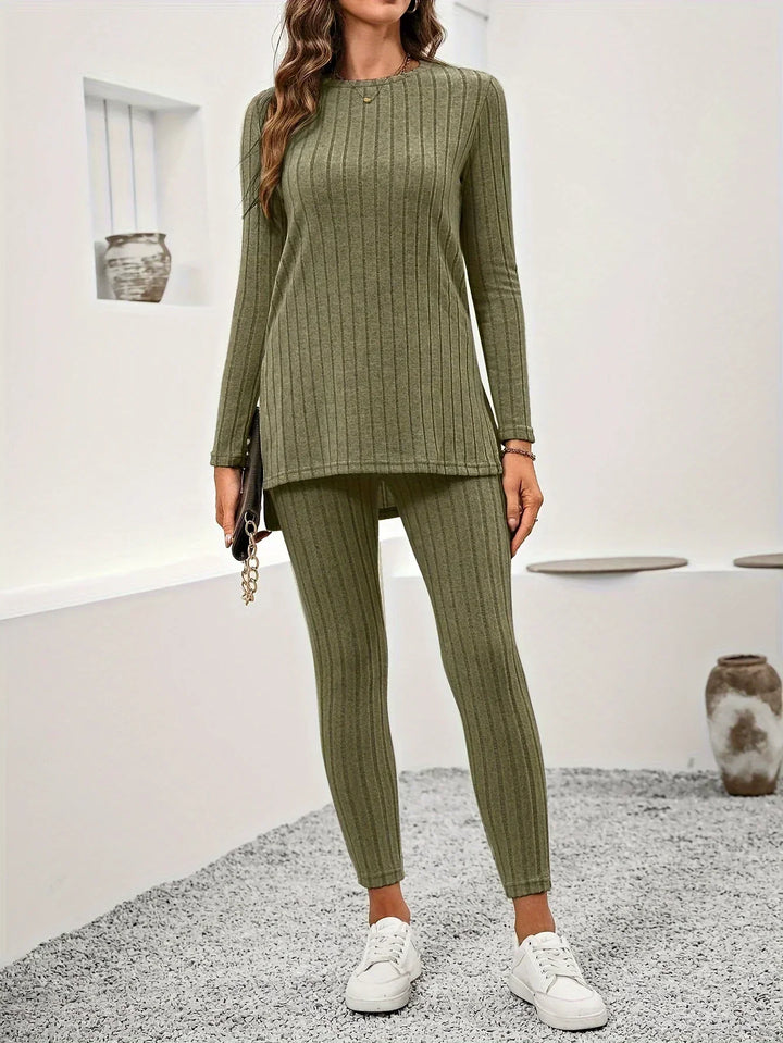 Callie | Ribbed-neulottu lounge-setti