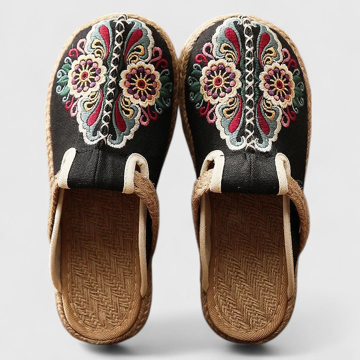 Hennie | Käsintehdyt mukavat kukkamuulit